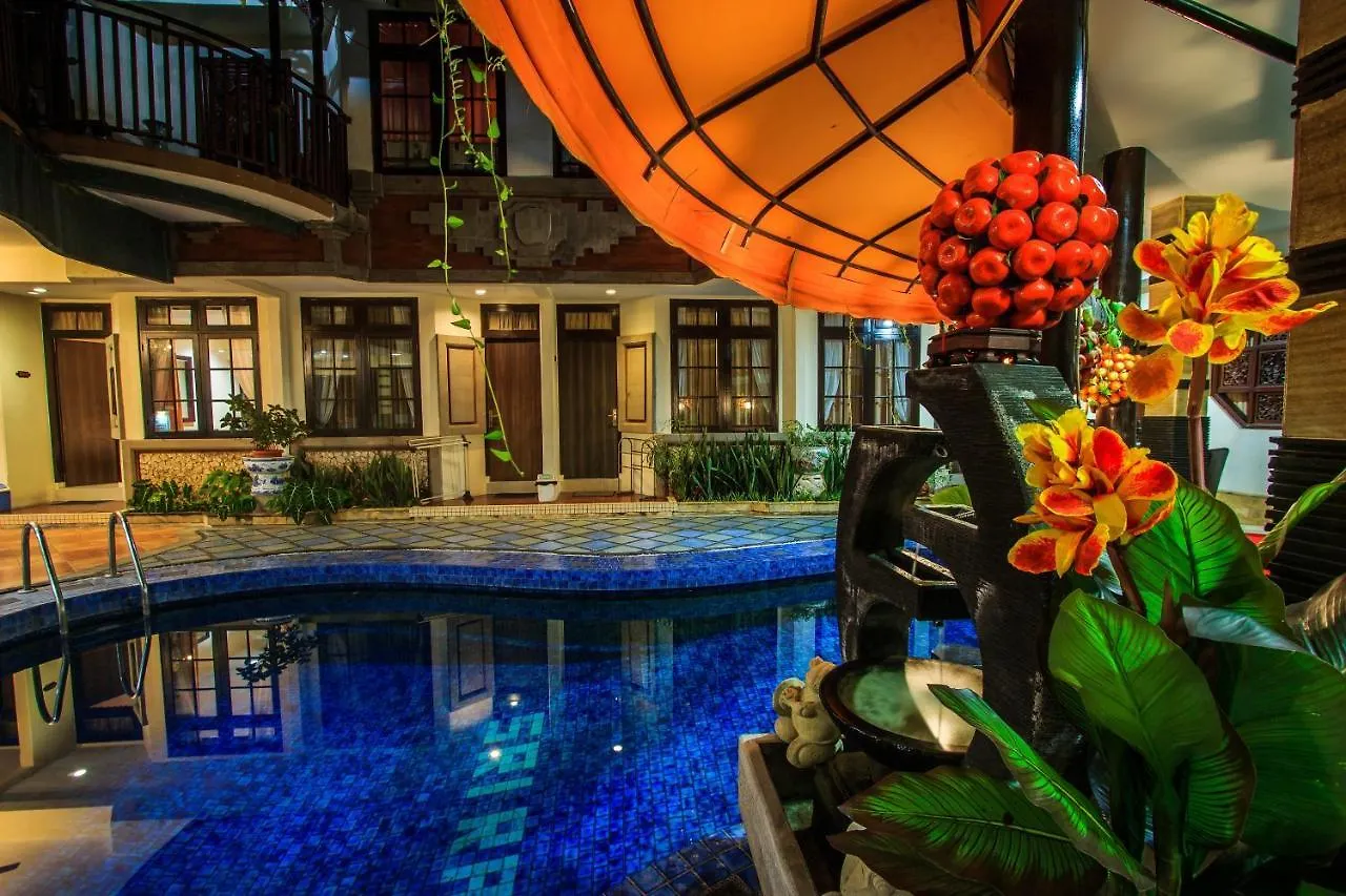 Sri Ratu Hotel Legian  2*, Legian (Bali) Indonesia